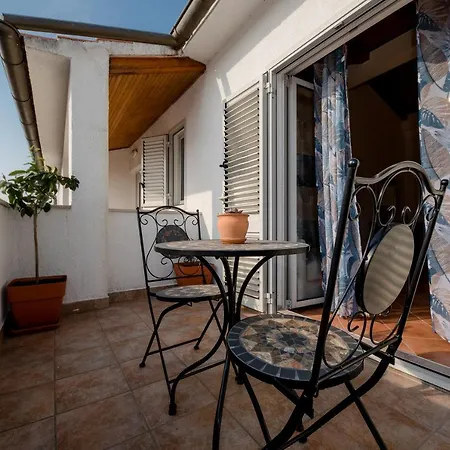 Nikolina Rab Apartmán *