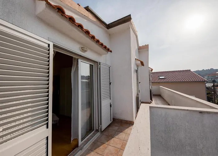Nikolina Rab Apartmán *